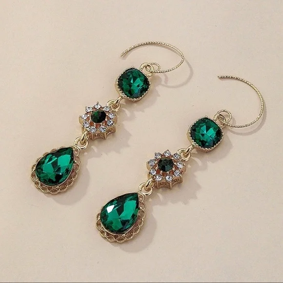Any 4/$25! Gold Emerald Green Statement Earrings - Picture 4 of 8